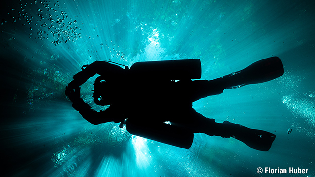 Caves – Labyrinths Under Water